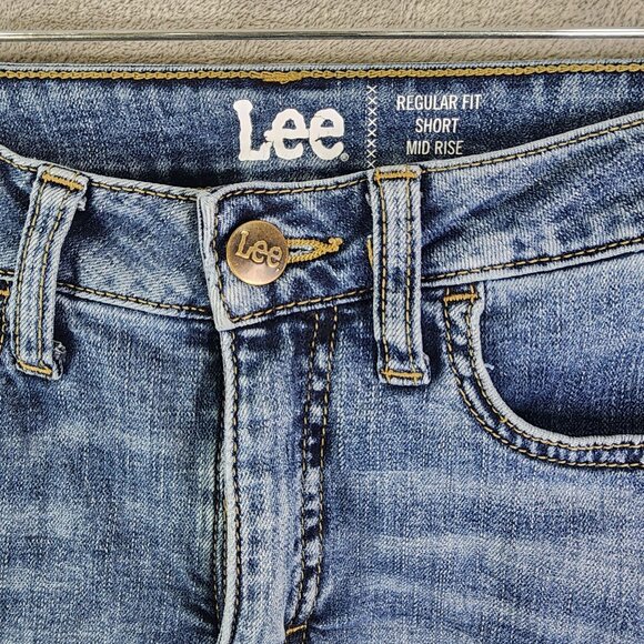 Women's Lee Blue Denim Shorts Medium Wash 7" Inseam Size 8 - Picture 3 of 10